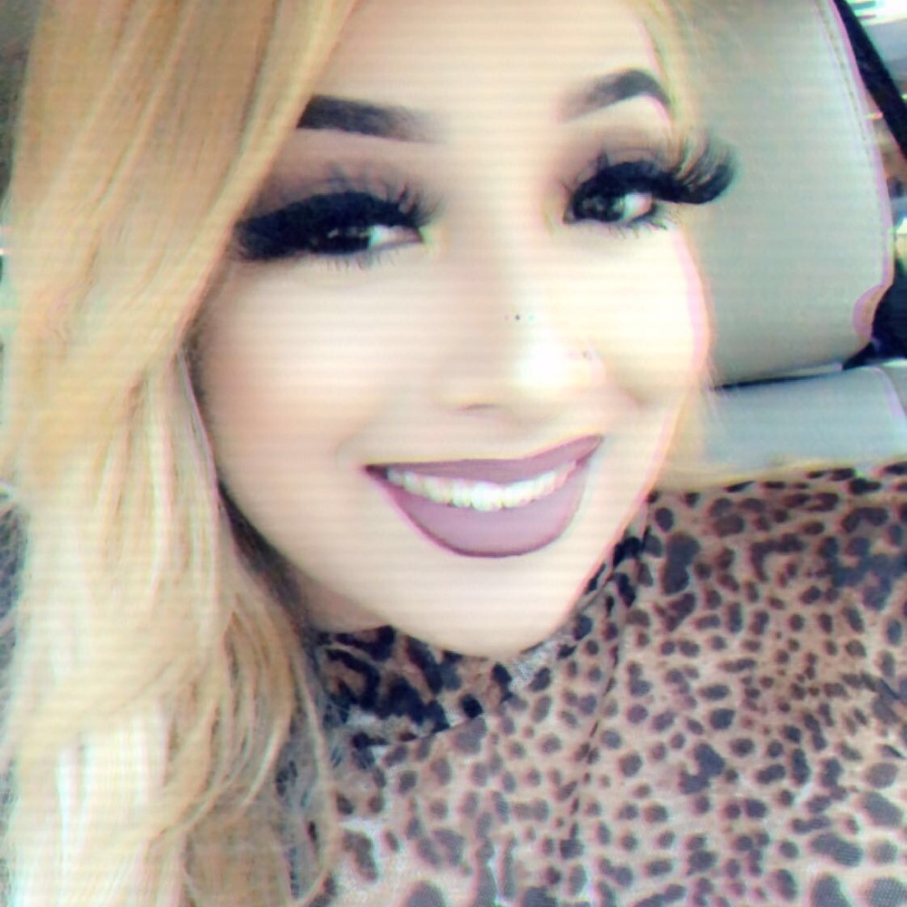 Meet your Posher, Lizbeth